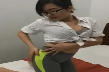 Bokep Indo Cewek Kacamata Seksi Hot Ngentot Viral Streaming Full HD 2025